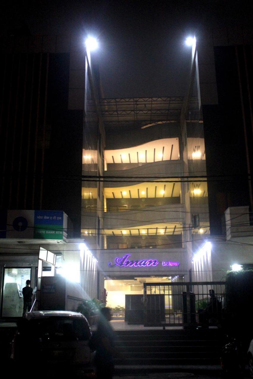 Hotel Aman Deluxe à New Delhi Extérieur photo