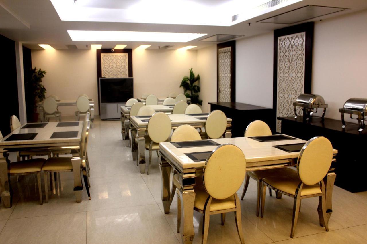 Hotel Aman Deluxe à New Delhi Extérieur photo