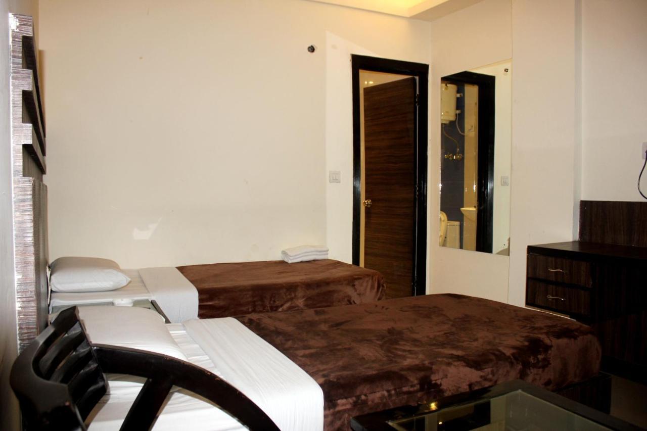 Hotel Aman Deluxe à New Delhi Extérieur photo